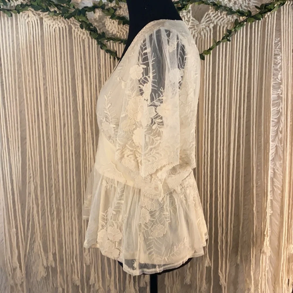 NWOT Flying Tomato Lace Blouse - Picture 2 of 7